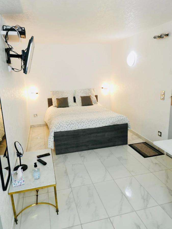Agreable Studio A Proximite De Paris Et Henri Mondor Créteil Exterior photo